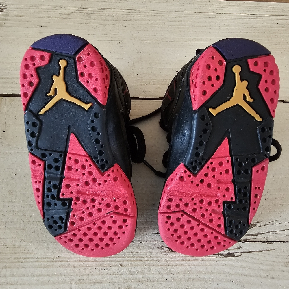 Vintage 1992 Nike Baby Air Jordans VII black/tru red colorway in size 5.5 - Picture 5 of 14